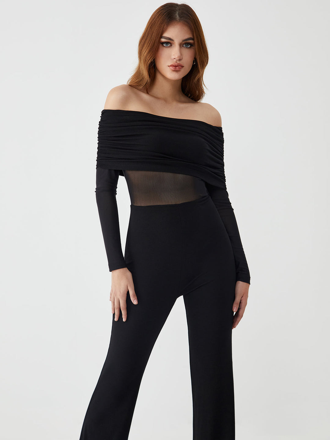 Schouderloze jumpsuit met lange mouwen van mesh